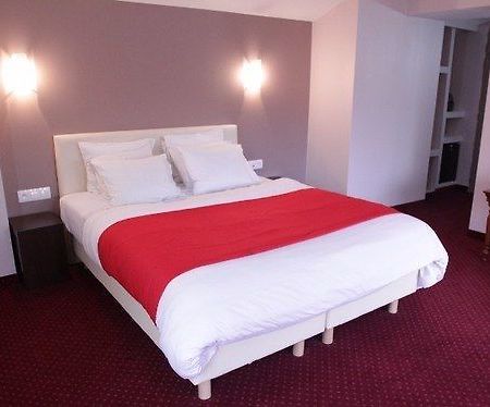 Urban Style, Hotel Le Cheval Noir, Saint-Etienne Bagian luar foto