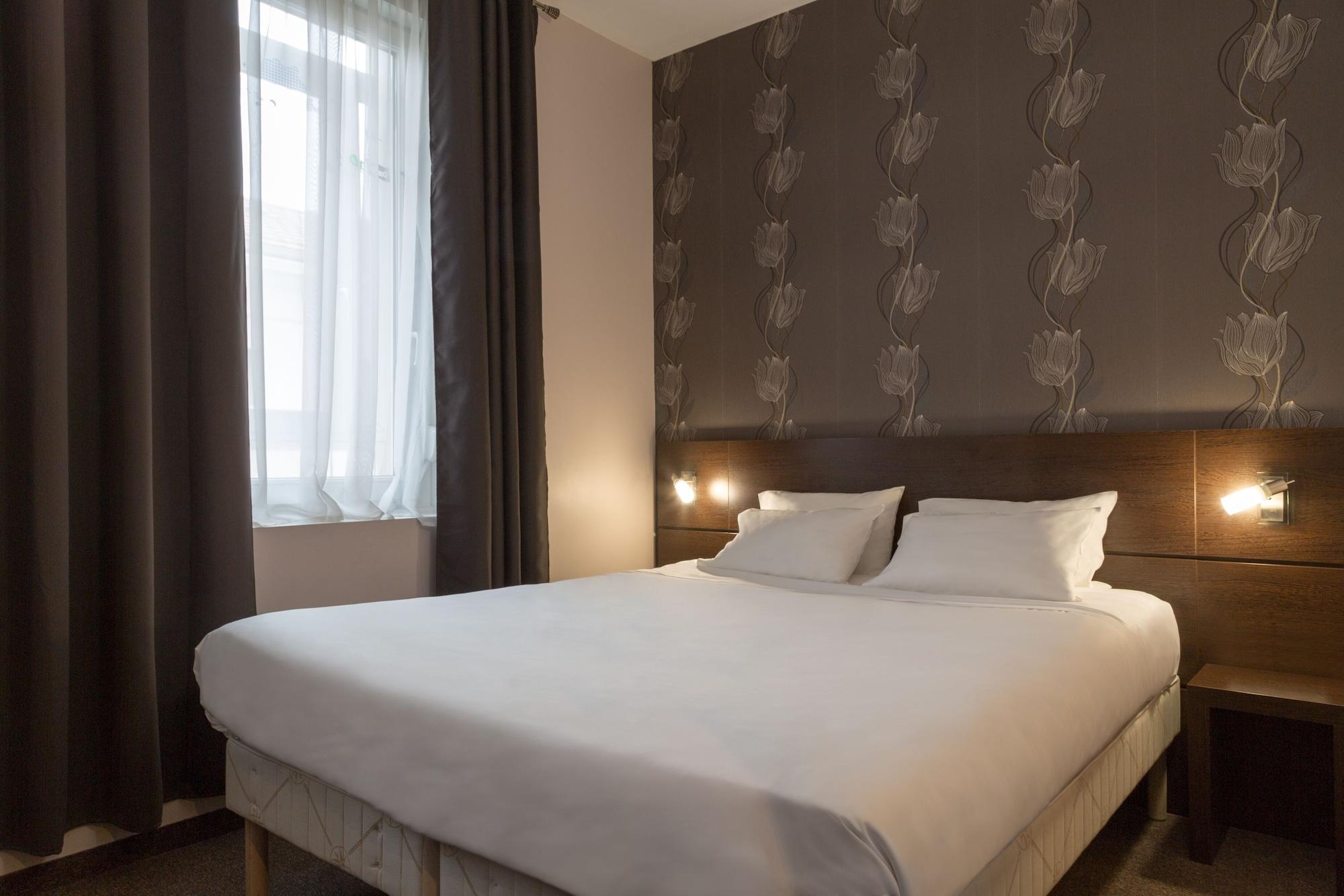 Urban Style, Hotel Le Cheval Noir, Saint-Etienne Bagian luar foto